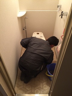 2、既存のトイレを撤去します.jpg