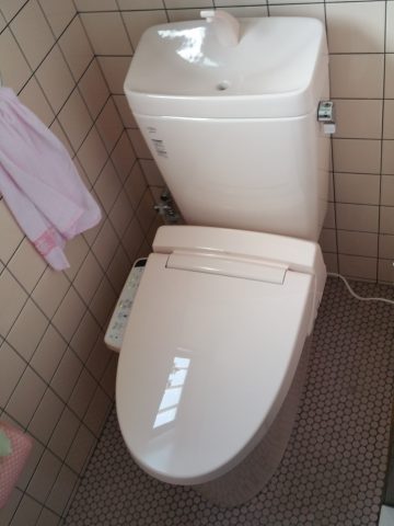 INAX　カスカディーナからトイレ取替