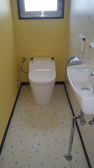 兵庫県相生市 全自動おそうじトイレへの取替え