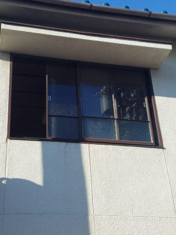 鉄の窓