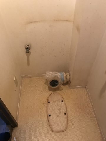 床上排水トイレ　マンション　交換
