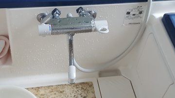 シャワーバス水栓交換