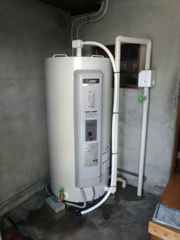 電気温水器入替