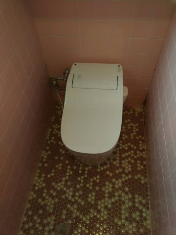 赤穂市　タンクの無いトイレに交換