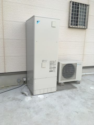 姫路市　丸形電気温水器からエコキュートへの交換工事