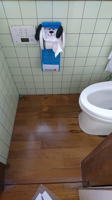 赤穂市　トイレの床が腐食した原因