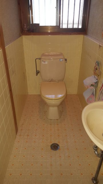 トイレ自動開閉、自動洗浄取替工事