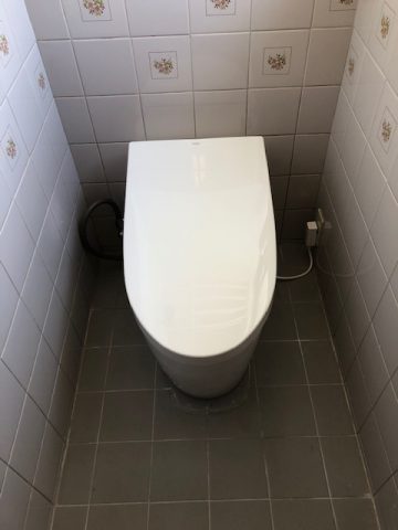 宍粟市　水漏れでトイレ交換