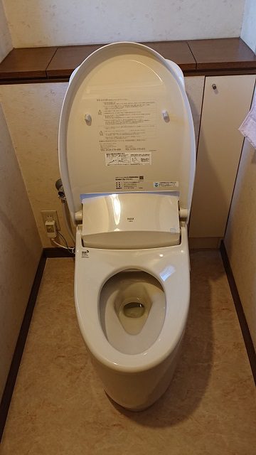 赤穂市　トイレ取替工事