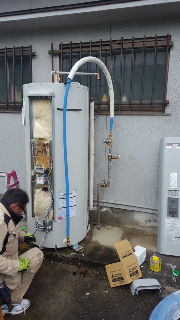 電機温水器取替