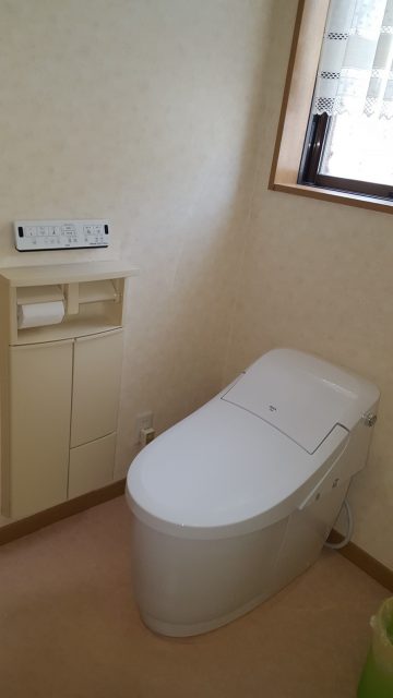 赤穂市　アクアセラミックのトイレに替わりました！