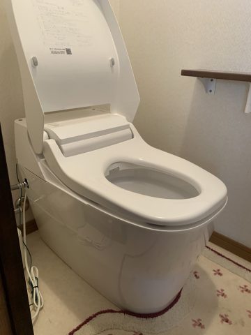 姫路市　トイレ取り替え工事