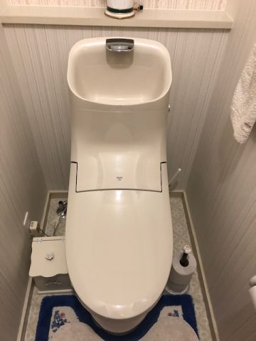 トイレリフォーム　アクセントクロス