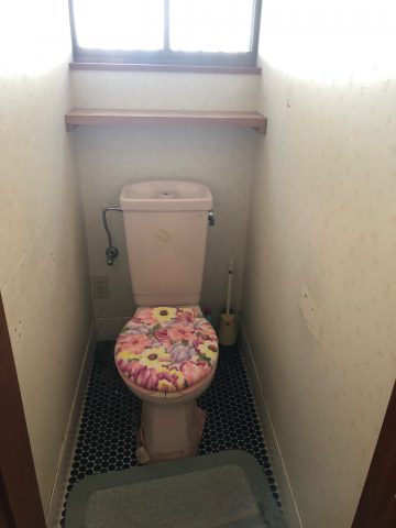 トイレリフォーム施工前