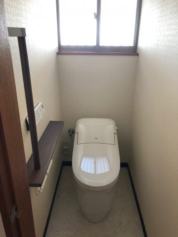 姫路市　トイレをタイルからクッションフロアへ
