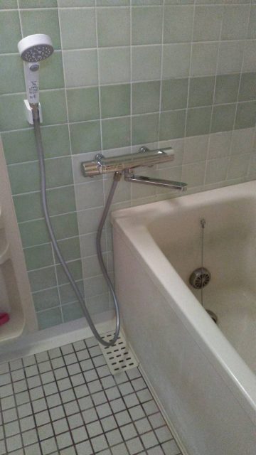 シャワー水栓
