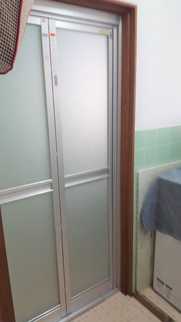 浴室ドア交換