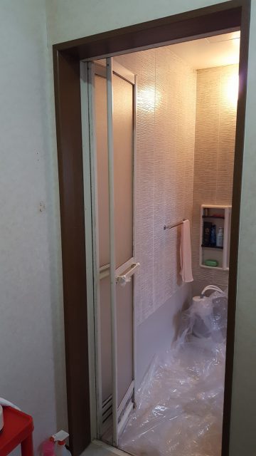 浴室ドア取替工事