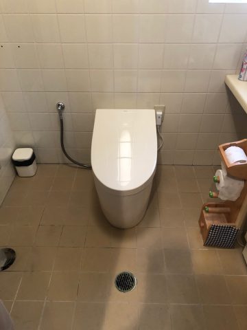 姫路市　トイレの油漏れでＴＯＴＯネオレストへ交換工事