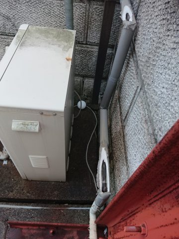 姫路市　凍結破損による漏水のための給湯器配管修繕工事