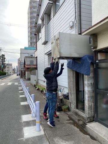 ダイキンエコキュート　狭い所