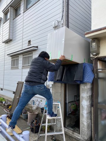 姫路市　とっても狭かったですが三菱エコキュート設置