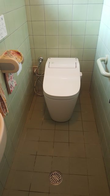 赤穂市　トイレ取替工事