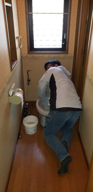 既存のトイレの撤去