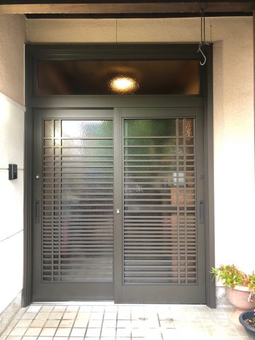 姫路市　木製の玄関引戸をアルミ製へ交換