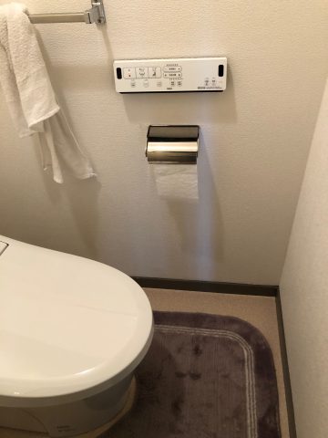 トイレ内のクッションフロア貼替完工