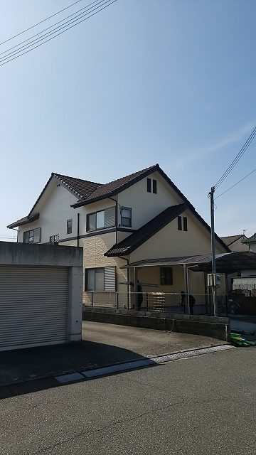 屋根瓦をお洒落な色に塗り替え！施工前