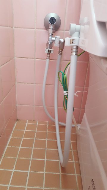 長い間使用したトイレを交換！施工後