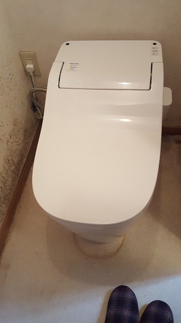 赤穂市　座りやすいトイレに取替！