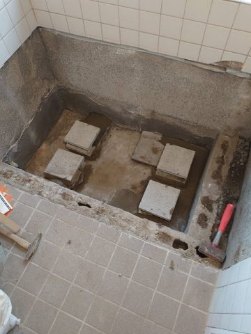 浴室改修工事　施工中
