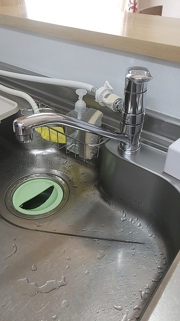 浄水器付き水栓　施工前