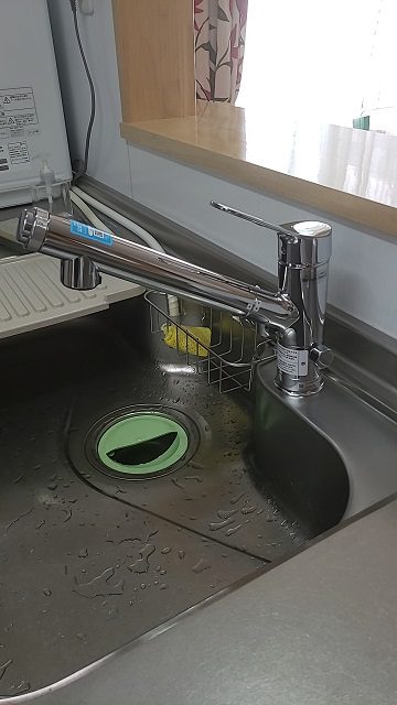 赤穂市　浄水器付きの水栓金具