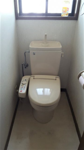 トイレを取替　施工前