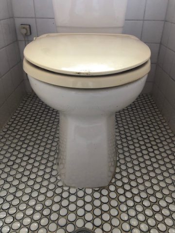 ﾄｲﾚのがたつき　交換