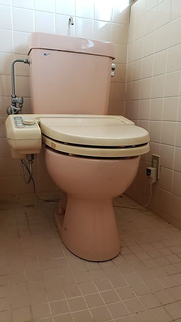 トイレ取替工事　施工前