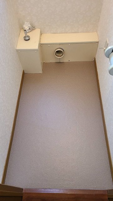 トイレの取替　施工中