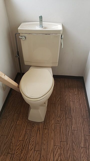 トイレを物入に　施工前