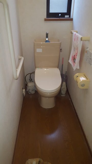 トイレの取替　施工前