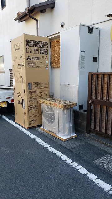 電温からエコキュート取替え　施工中