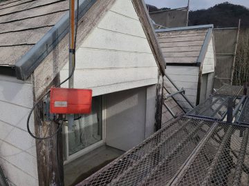 屋根鳩小屋破風修理　施工前