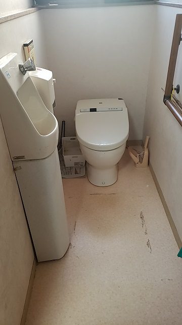 トイレのリフォーム　施工前