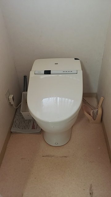 トイレのリフォーム　施工前