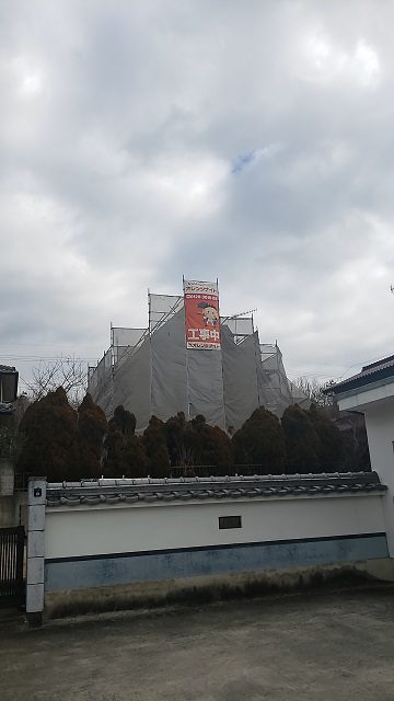 外壁・屋根塗装　施工中