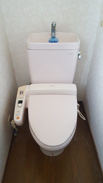 トイレの取替　施工前