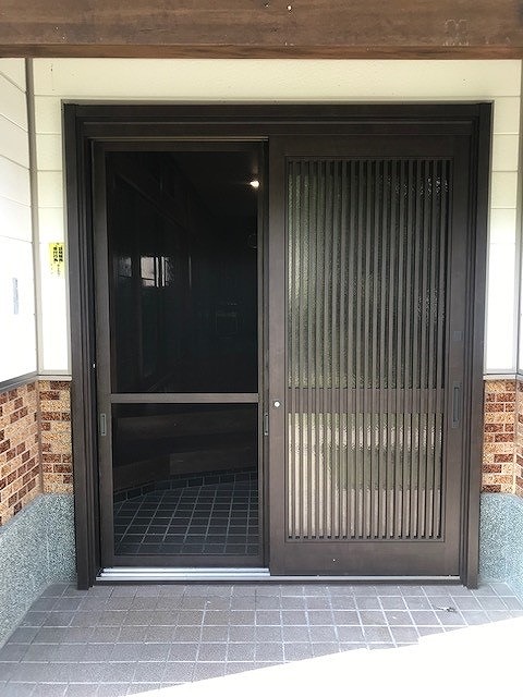 LIXIL引戸リシェント 2枚建戸 ランマ無 S51 千本格子 (10)
