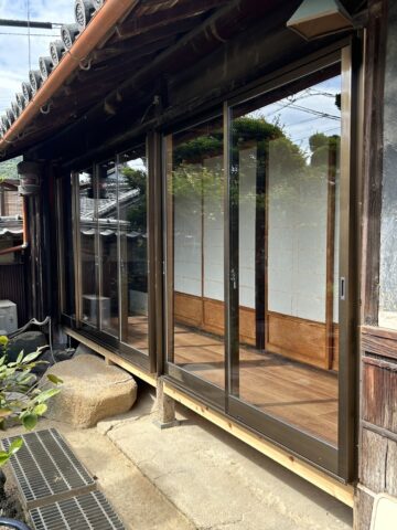 姫路市　木製掃き出し窓からアルミサッシに